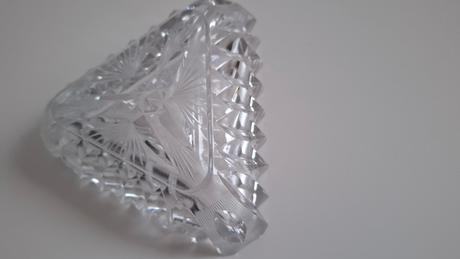 Krištálový popolník,