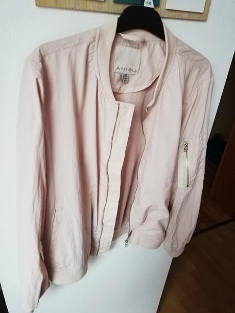 Ružovkastá bombera l/40, amisu,l