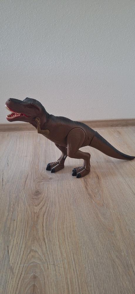 Dinosaurus pohyb a zvuk,
