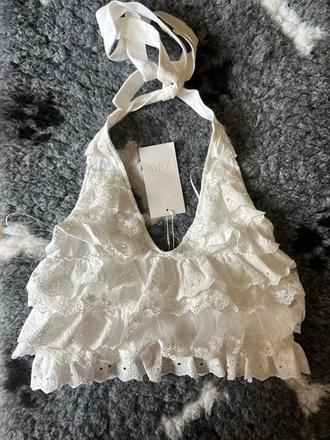 Biely volánový crop top viazanie okolo krku zara, zara,m