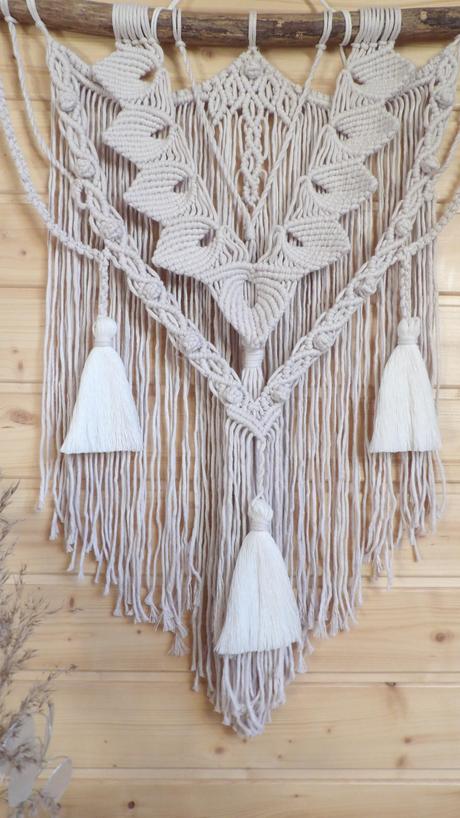 Väčšia makramé deko "plynutie",