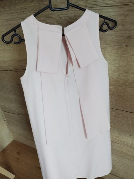 Krásne elegantné šaty, 36