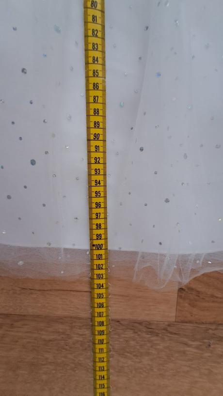 Šaty na 1.sv.prijímanie, 152