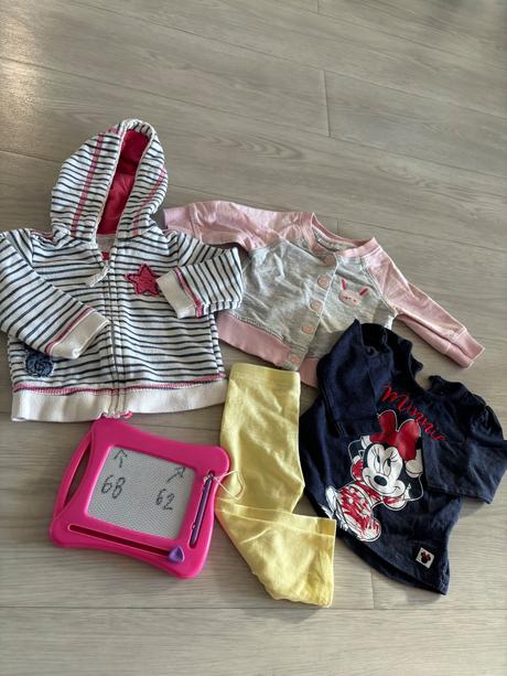 Mikiny, tricko, leginy, 50–62