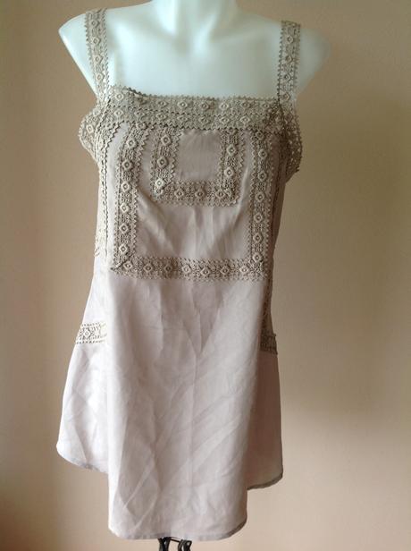 Top s krajkou vila /10, 38