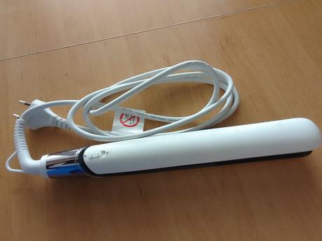 Žehlička na vlasy rowenta, 