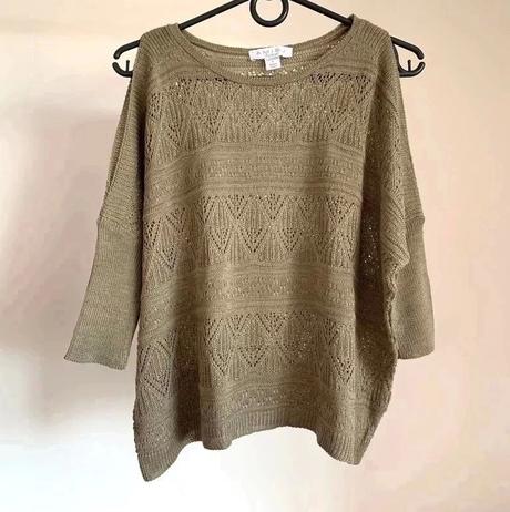 Olivově zelený oversize svetrik, amisu,s