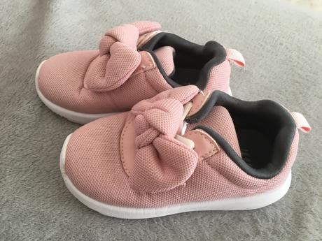 Tenisky s mašlickou, h&m,22