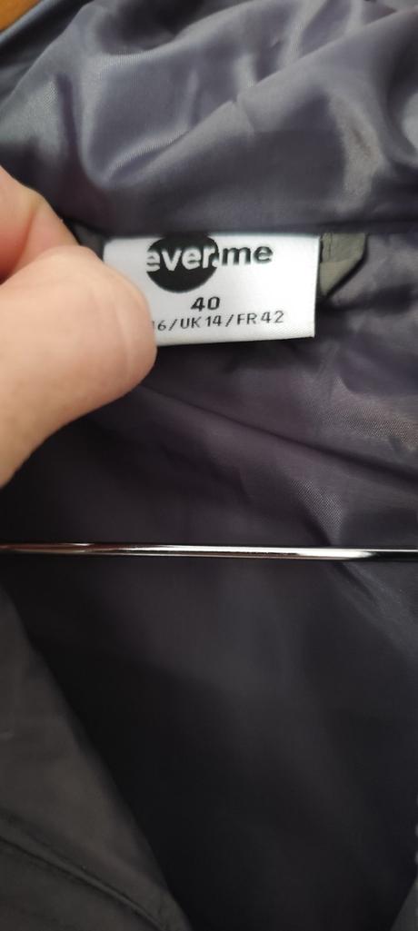 Šik vesta do nepohody, 40