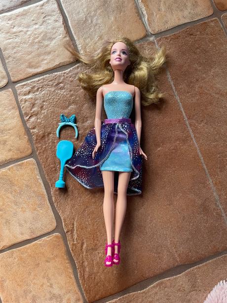 Barbie modré saty,