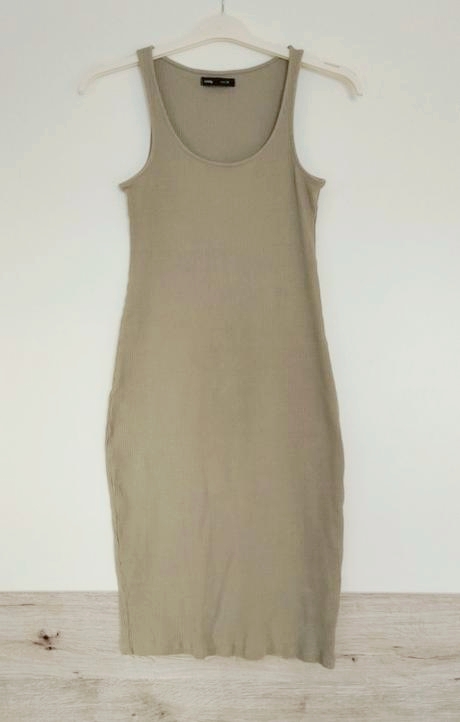 Vrúbkované šaty, sinsay,m