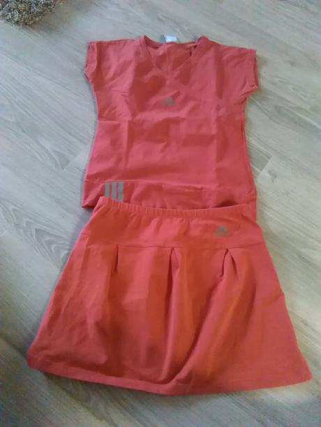 Tricko so suknickou, s