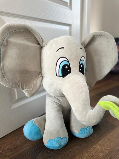 Plyšový slon s listom 55 cm., 