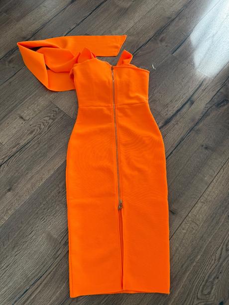 Oranžové asymetrické šaty ll veľkosť xs/s, xs