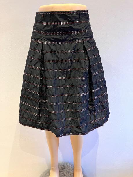 Dámska áčková sukňa, s