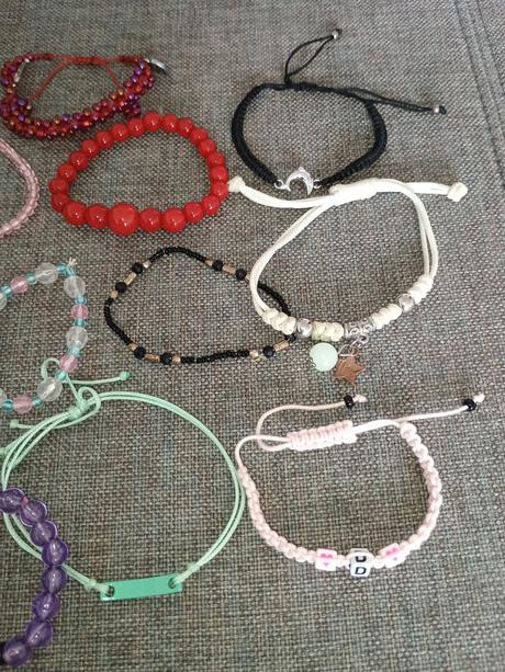 Naramky cena spolu dievcata a teenagerky, 