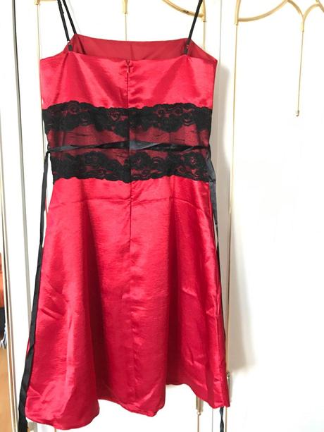 Vínovo-červené krátke šaty (m), m