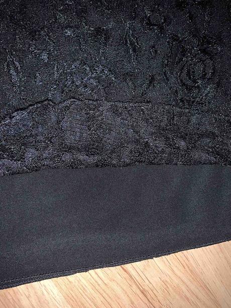 Čipkované šaty facit, m