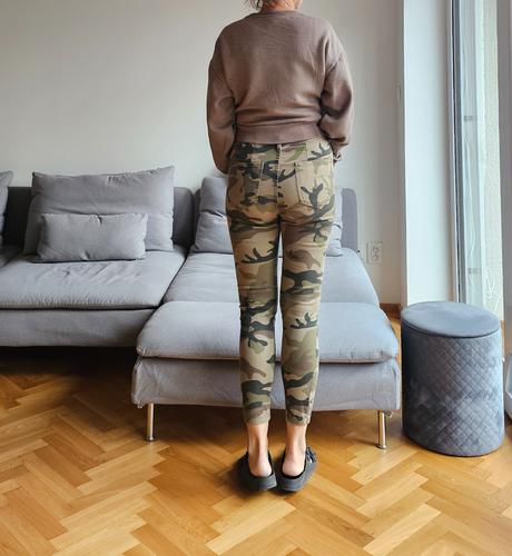 Maskačove rifle s vysokym pasom, bershka,38