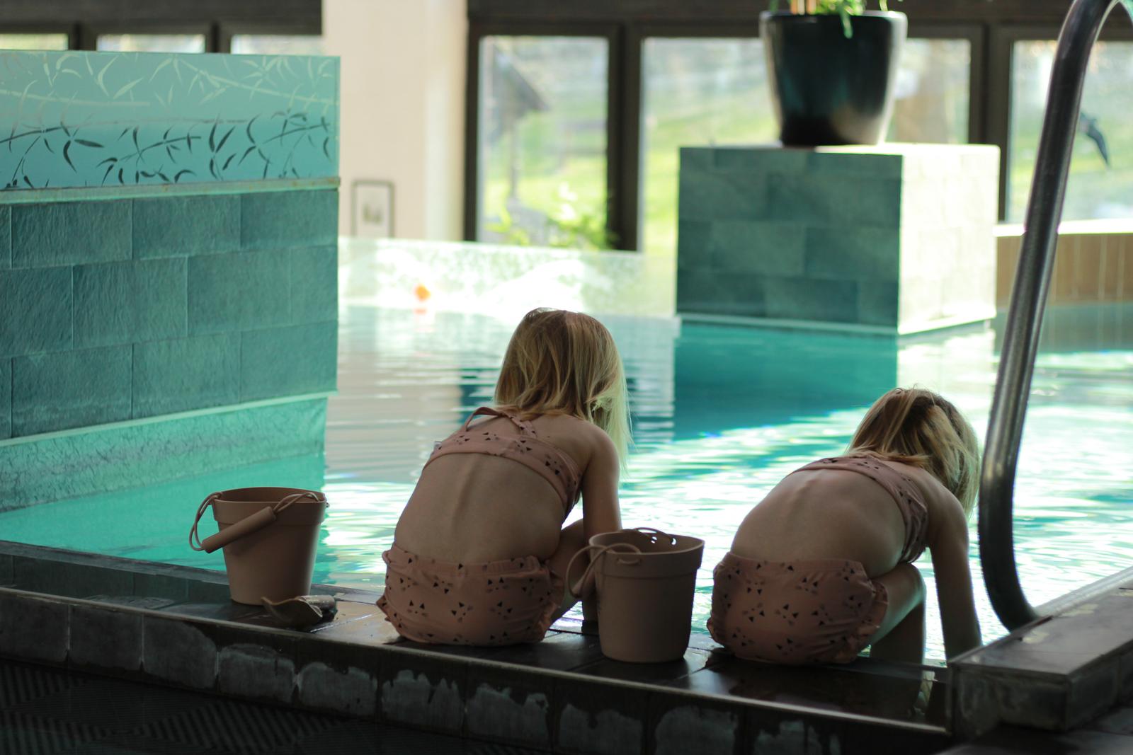 Image title Image title