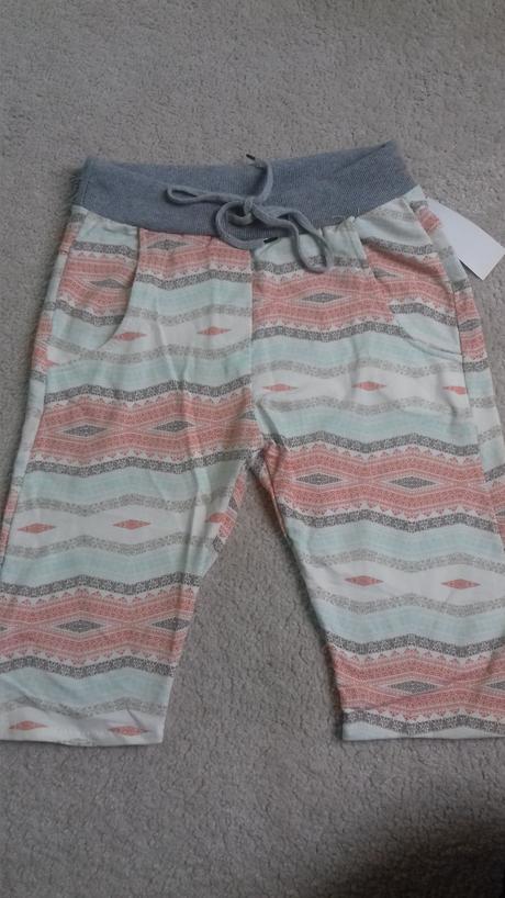 Kratasy nad koleno uni, m