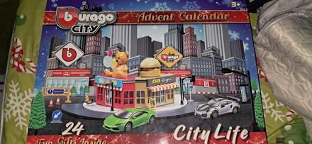 Otvorený, ale kompletný adventný kalendár, 