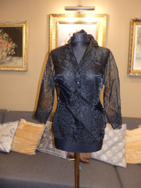 Velmi pekna bluzka, 38