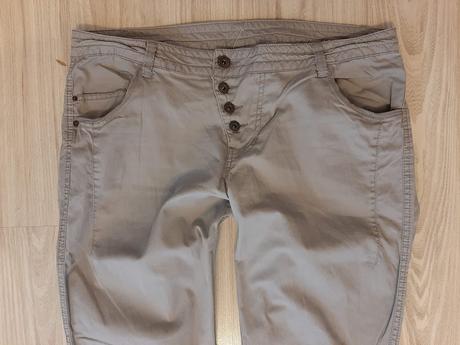 Zľava. sivé nohavice velk. 42., 42