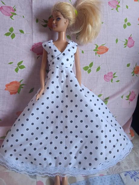 Barbie šaty,