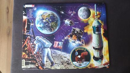 Larsen puzzle apollo na mesiac, 