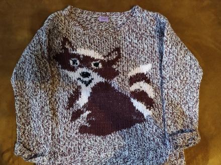 Pulover s cervenou pandou, f&f,140