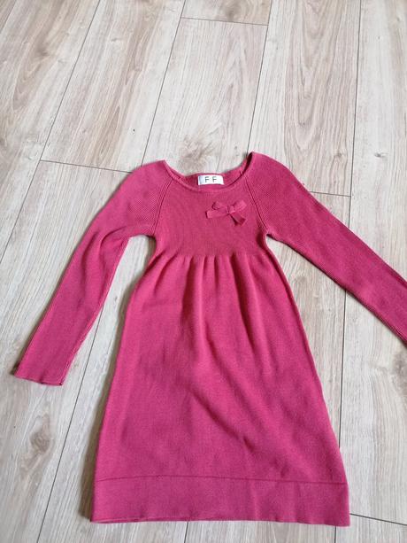 Šaty s dlhým rukávom, 110