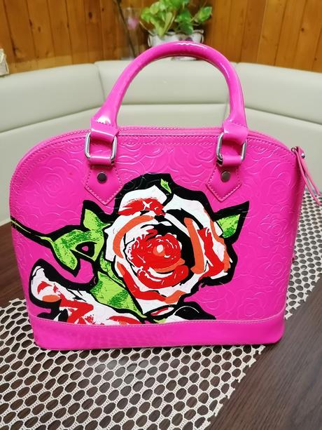 Ružová kabelka, 