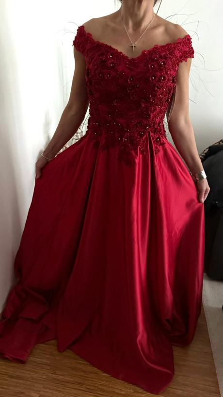 Spoločenské šaty, 