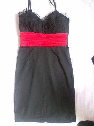 Spoločenské šaty na ramienka, 36