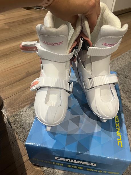 Korčule na ľad pre dievča, crowned,29