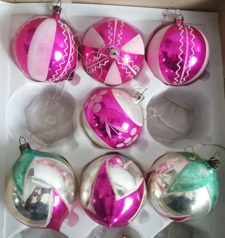 Retro vianočné gule na stromček,