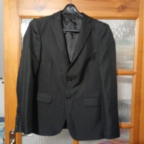 Chlapčenský oblek, 48