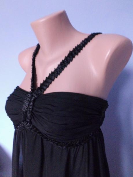 Krásne spoločenské šaty, s