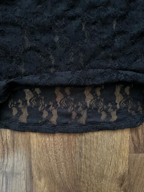 Čierny čipkovaný top, m