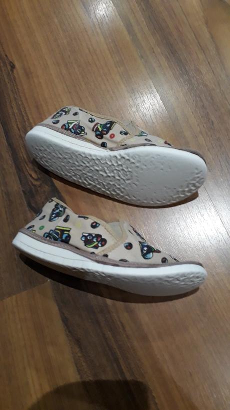 Papučky pre chlapcov 28, 28