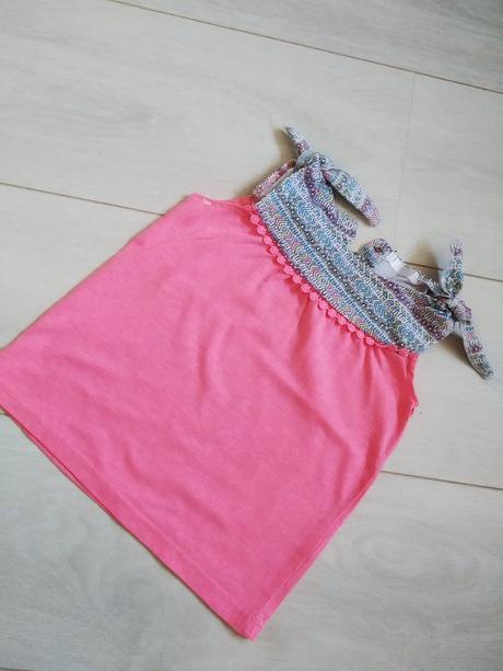 Dievčenské tričko, 86