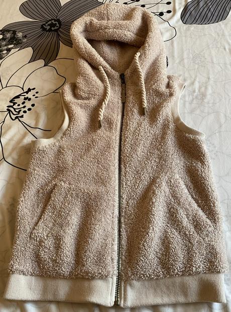 Teddy podšitá vesta s kapucou v. xs/s, xs