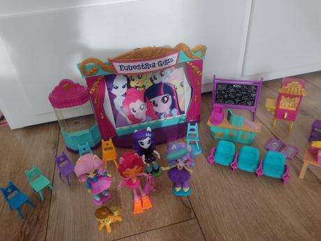 Bábiky + príslušenstvo,