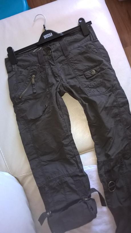 Sportove nohavice esprit, 32