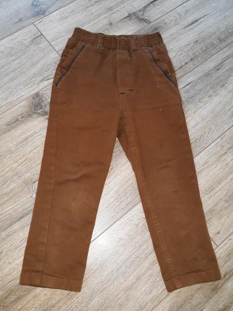 Rifle nohavicove, 104