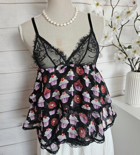 Pekný čipkový top, s