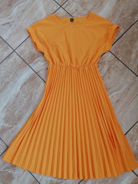 Oranžové šaty, 38, 38