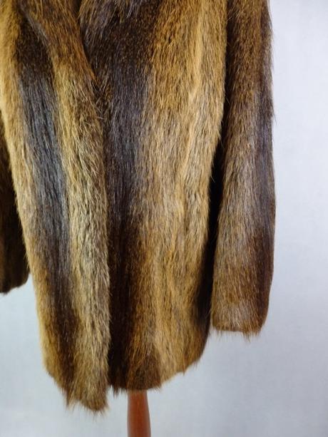 Luxusný kožuch z nutrie, 38