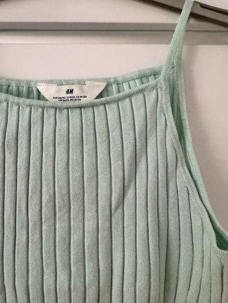 Vrubkovany top, h&m,146
